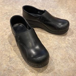 Dansko Black Leather Clogs size 38
